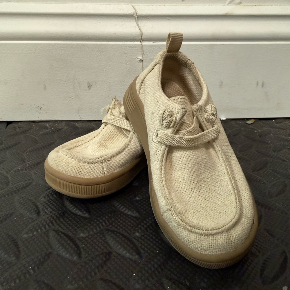 GAP Kids Beige Canvas Sneakers